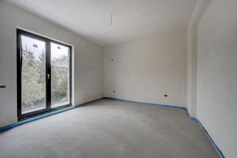 Pacii  Casa se preda finisata - 4 bai - 3 dormitoare - curte - parcare -  metrou Pacii