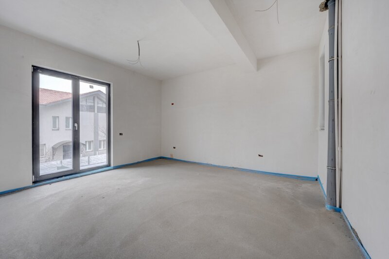 Pacii  Casa se preda finisata - 4 bai - 3 dormitoare - curte - parcare -  metrou Pacii