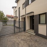 Pacii  Casa se preda finisata - 4 bai - 3 dormitoare - curte - parcare -  metrou Pacii